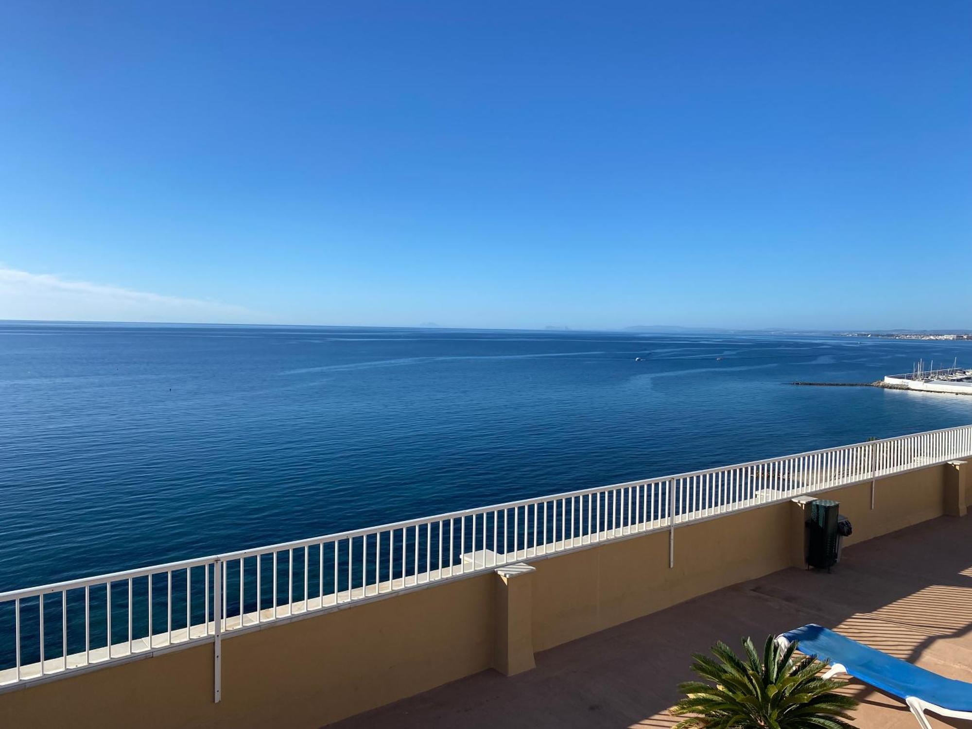 Marbella Beachfront Edificio Mayoral Primera Linea De Playa Y Centro Ciudad Con Barco Opcional 외부 사진