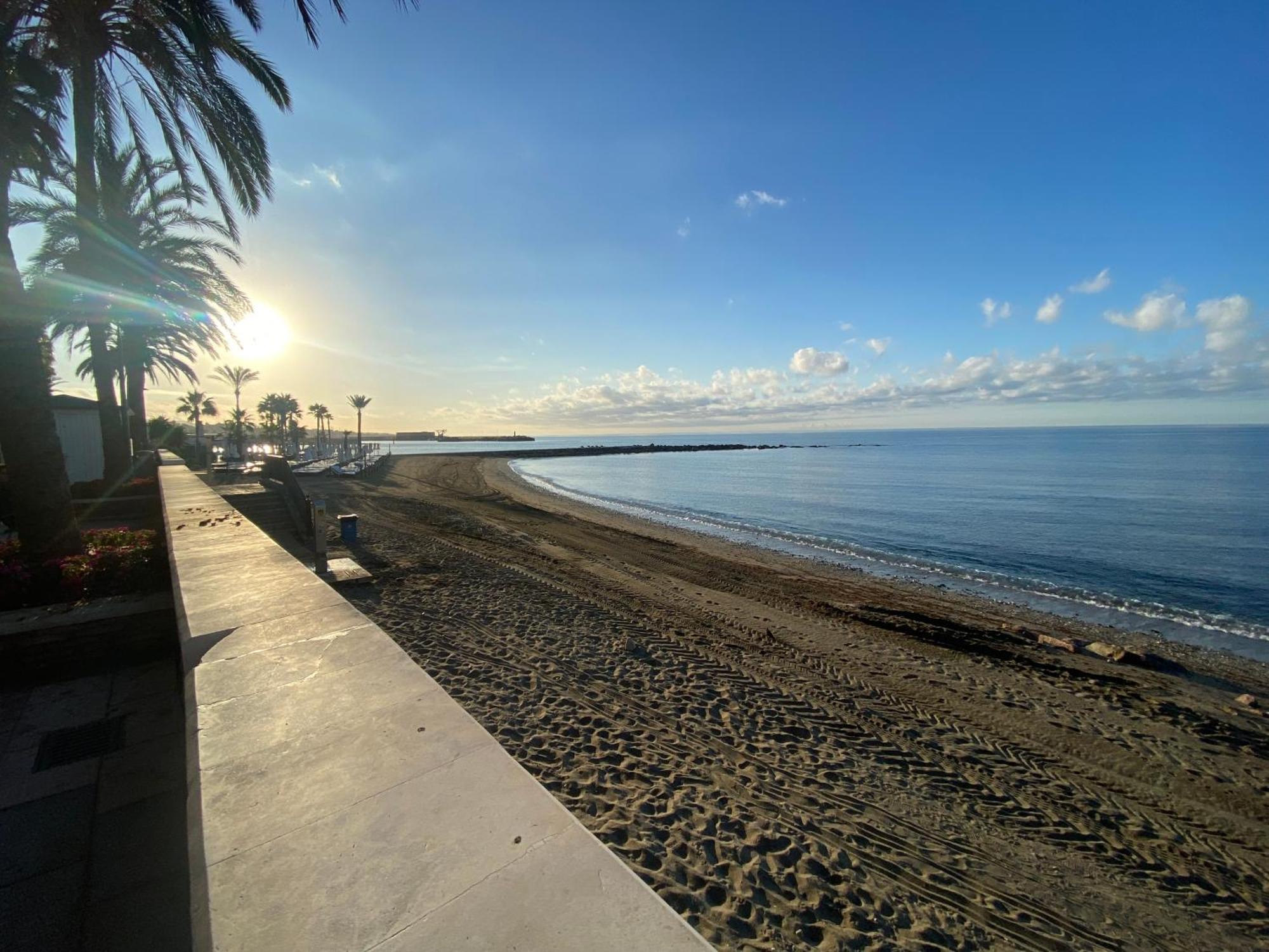 Marbella Beachfront Edificio Mayoral Primera Linea De Playa Y Centro Ciudad Con Barco Opcional 외부 사진